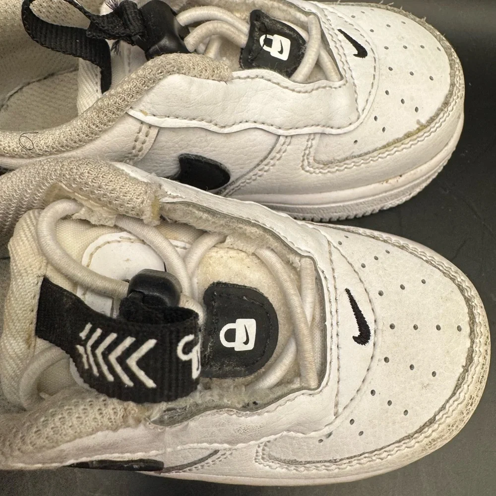 Air Force 1  Utility Nike White/Black Baby Toddler Sz 6C CU5289-104 Used Yr 21